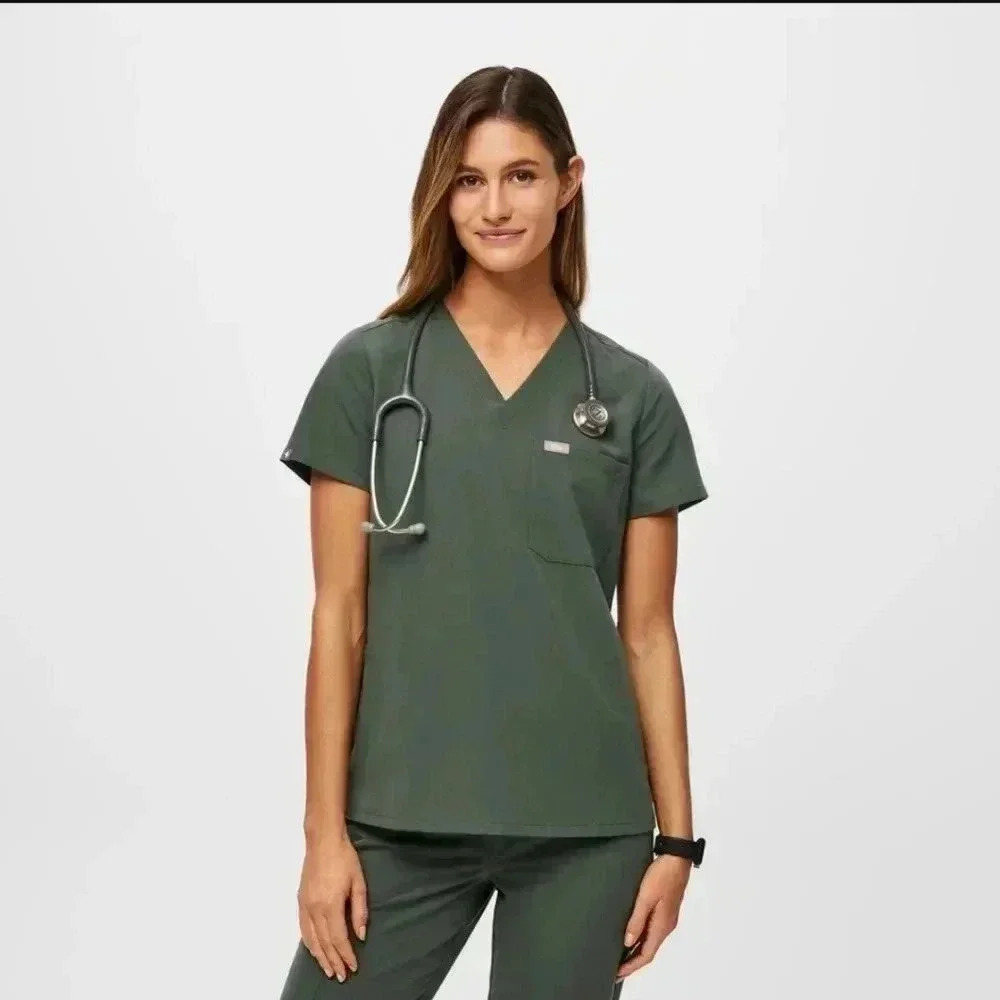 Catarina One-Pocket Scrub Top™